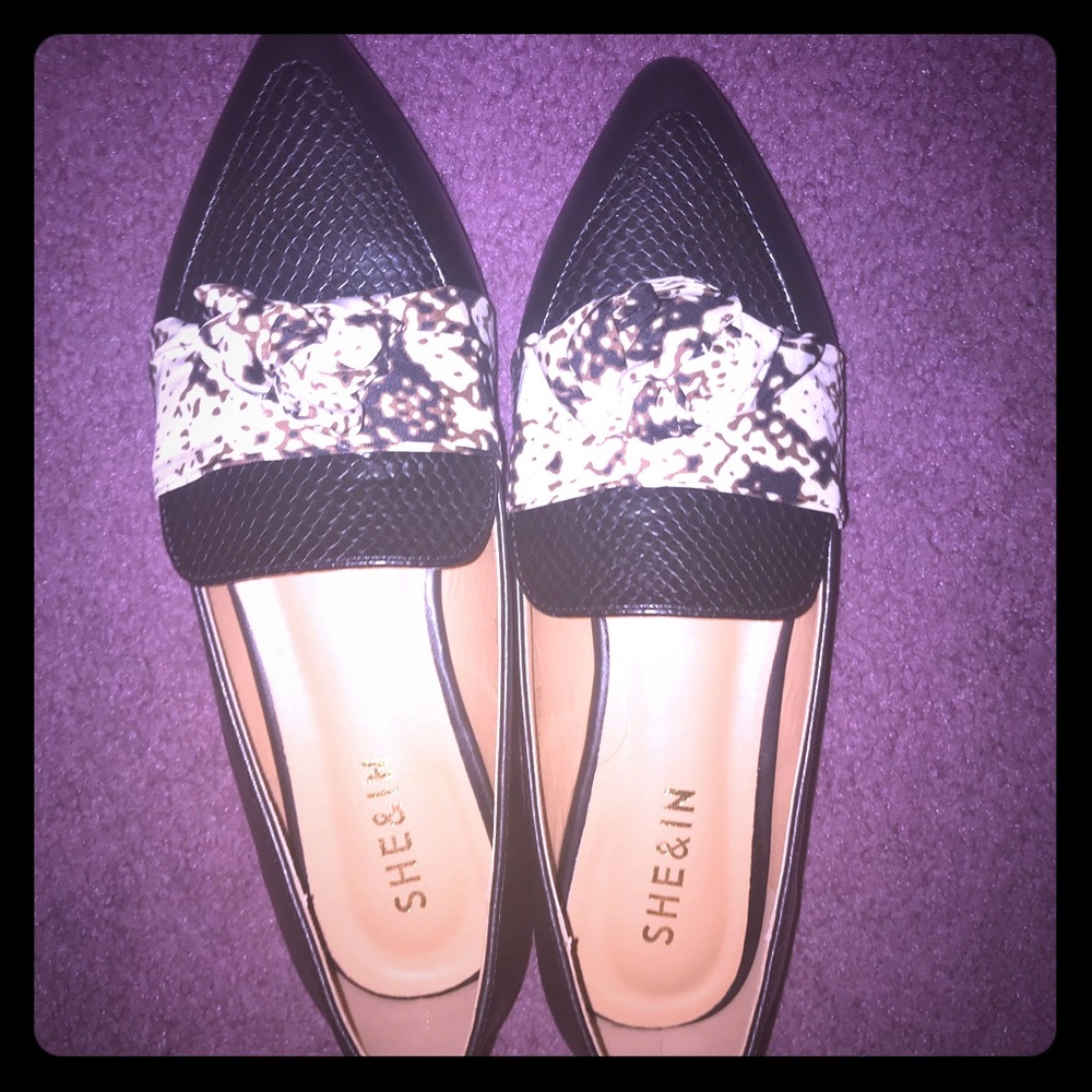 Shein Bow Decor Point Toe Flats. Size 7.5